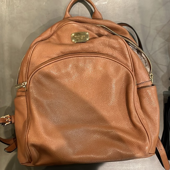 EUC Michael Kors Large Abbey Leather Backpack - Picture 10 of 11